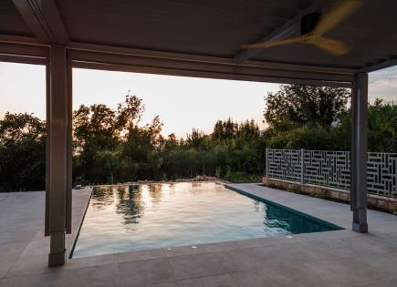 Villa for 1 150 000 euro in Budva, Montenegro