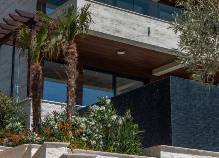 Villa para 2 400 000 euro en Tivat, Montenegro