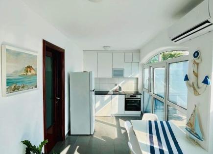 Apartment für 800 euro pro Monat in Sveti Stefan, Montenegro