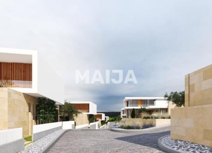 Villa für 2 500 000 euro in Tirana, Albanien
