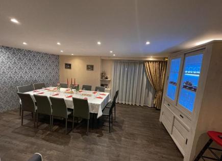 Hôtel pour 649 000 Euro en Bourgogne, France