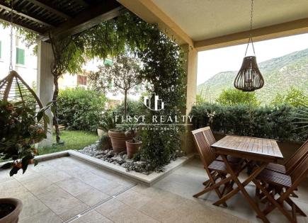 Apartment for 250 000 euro in Morinj, Montenegro