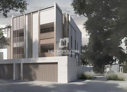 Casa adosada para 2 932 461 euro en Dubái, EAU