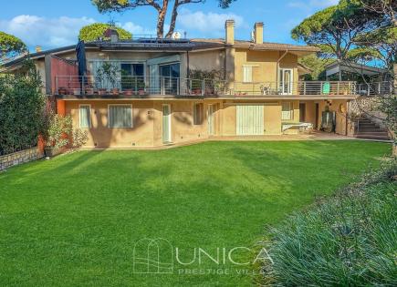 Villa für 2 200 000 euro in Roccamare, Italien