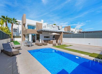 Chalet for 400 000 euro in Guardamar del Segura, Spain