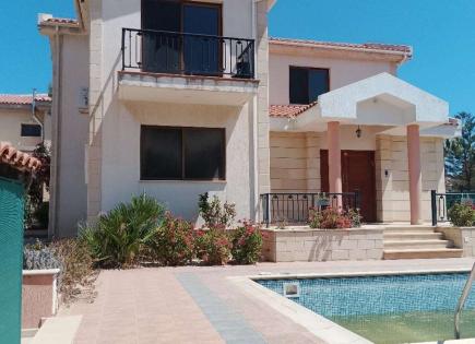 House for 4 000 euro per month in Mouttagiaka, Cyprus