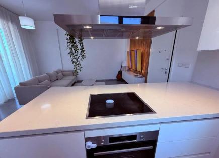 Apartment for 2 700 euro per month in Germasogeia, Cyprus