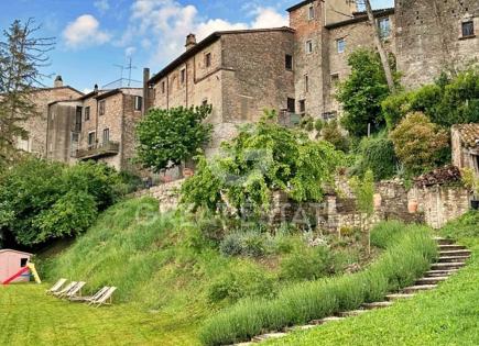 House for 1 100 000 euro in Todi, Italy