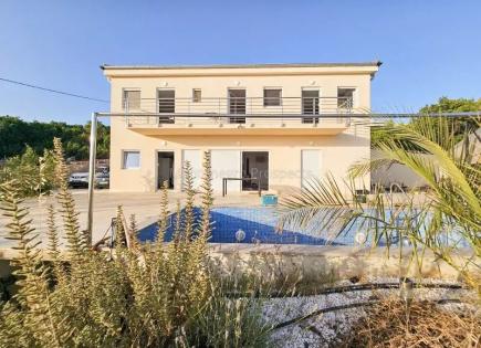Casa para 530 000 euro en Krimovica, Montenegro