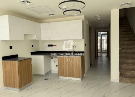 Townhouse for 560 866 euro in Dubai, UAE