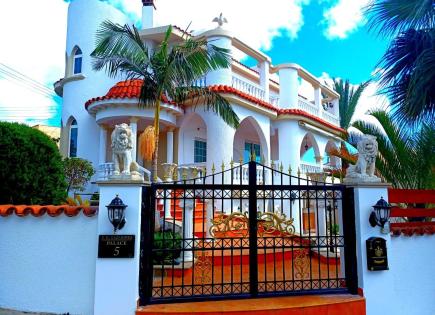 Casa para 5 000 euro por mes en Konia, Chipre