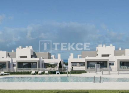 Ático para 511 000 euro en Estepona, España