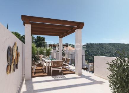 Apartment for 525 000 euro in Benahavis, Spain