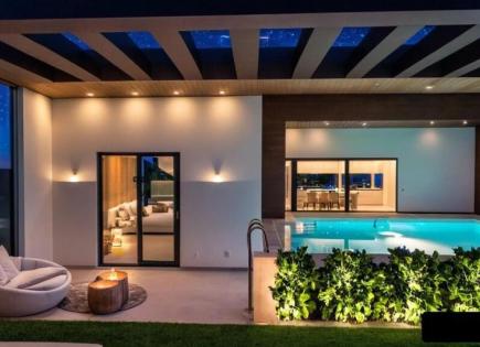 Townhouse for 900 000 euro in Athens, Greece