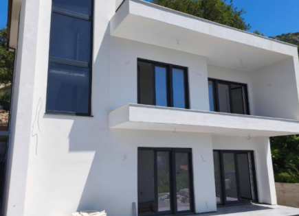 Casa per 380 000 euro in Montenegro