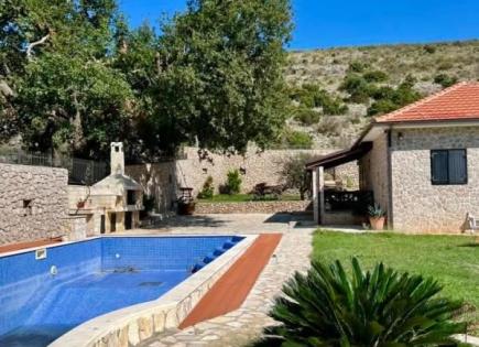 Casa per 390 000 euro in Montenegro