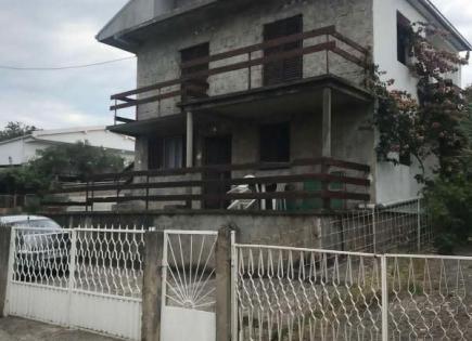 House for 160 000 euro in Dobra Voda, Montenegro