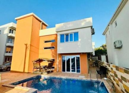 Casa para 330 000 euro en Dobra Voda, Montenegro
