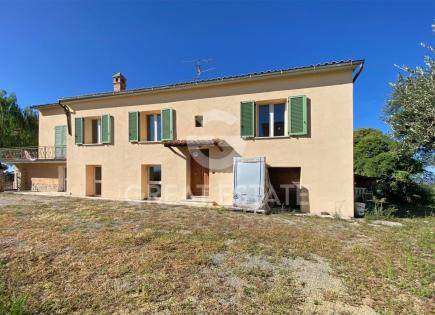 House for 270 000 euro in Montepulciano, Italy
