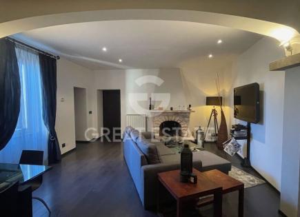 Apartment for 245 000 euro in Trequanda, Italy
