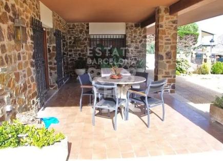 Villa pour 790 000 Euro à Sagaro, Espagne