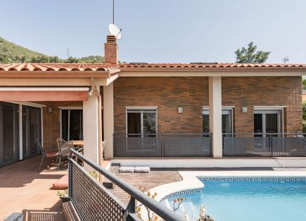 Villa pour 550 000 Euro à Begues, Espagne
