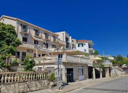 Haus für 1 500 000 euro in Halbinsel Luštica, Montenegro