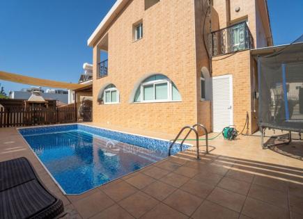 Villa for 850 000 euro in Limassol, Cyprus