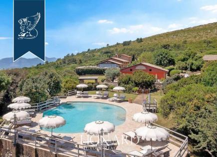 Farm in Latina, Italy (price on request)