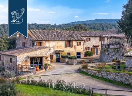 Villa für 2 600 000 euro in Siena, Italien