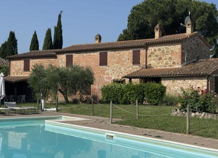 House for 720 000 euro in Castiglione del Lago, Italy