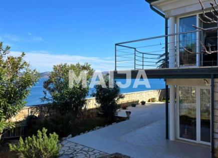 Villa for 2 300 000 euro in Umag, Croatia