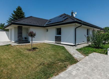 Haus für 690 000 euro in Keszthely, Ungarn