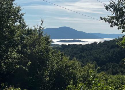 Flat for 270 000 euro in Kavac, Montenegro