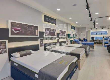 Commercial property for 650 000 euro in Barcelona, Spain