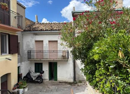 House for 22 000 euro in Campobasso, Italy