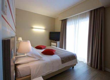 Hôtel pour 7 900 000 Euro par le Lac de Garde, Italie