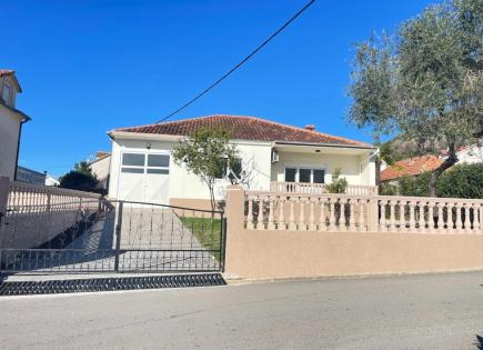 Villa for 475 000 euro in Tivat, Montenegro
