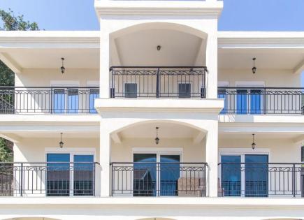 Gewerbeimmobilien für 1 200 000 euro in Stoliw, Montenegro