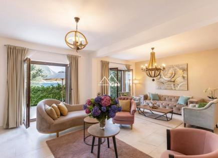 Villa pour 1 700 000 Euro à Dobrota, Monténégro