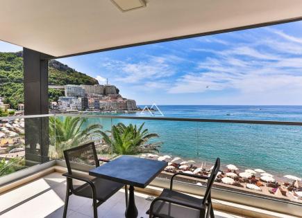 Flat for 425 000 euro in Rafailovici, Montenegro