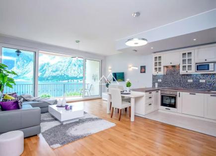 Apartment für 340 000 euro in Prkanj, Montenegro