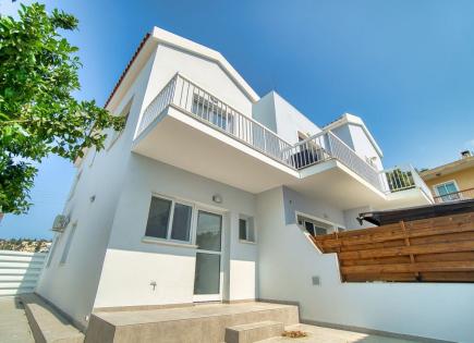 Townhouse for 248 000 euro in Paphos, Cyprus
