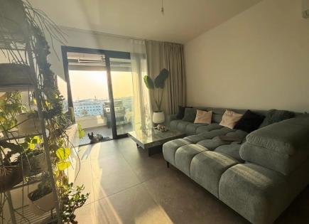 Apartamento para 2 300 euro por mes en Agios Athanasios, Chipre