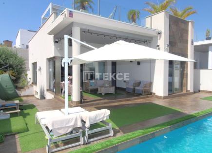 Villa for 487 000 euro in Orihuela, Spain