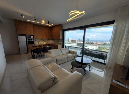 Apartamento para 3 300 euro por mes en Limasol, Chipre