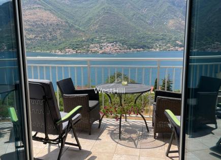 Apartment für 260 000 euro in Dobrota, Montenegro