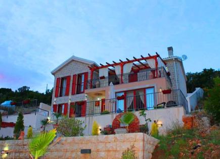 Villa für 395 000 euro in Budva, Montenegro