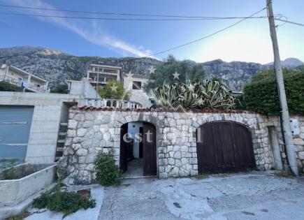 Haus für 1 050 000 euro in Dobrota, Montenegro