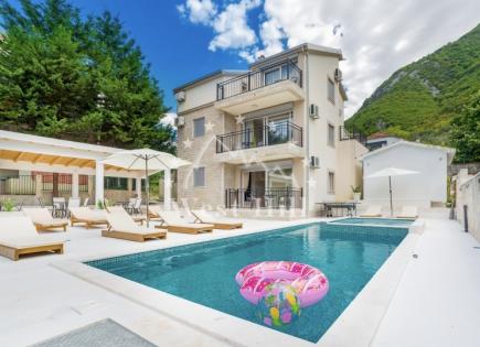 House for 775 000 euro in Stoliv, Montenegro